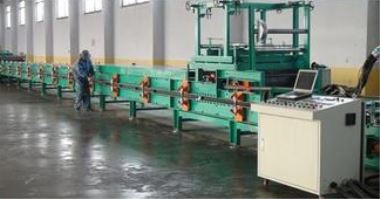 聚氨酯外墻保溫板生產線